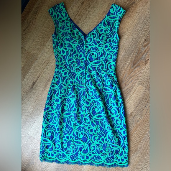 Lilly Pulitzer Rosaline Dress About Face Lace dress Size 2. Teal lace - Picture 6 of 8